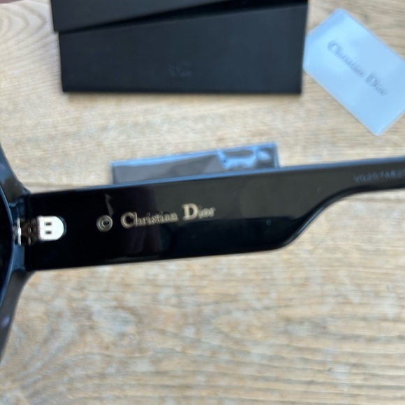 Dior Spirit Sunglasses - Picture 8 of 11